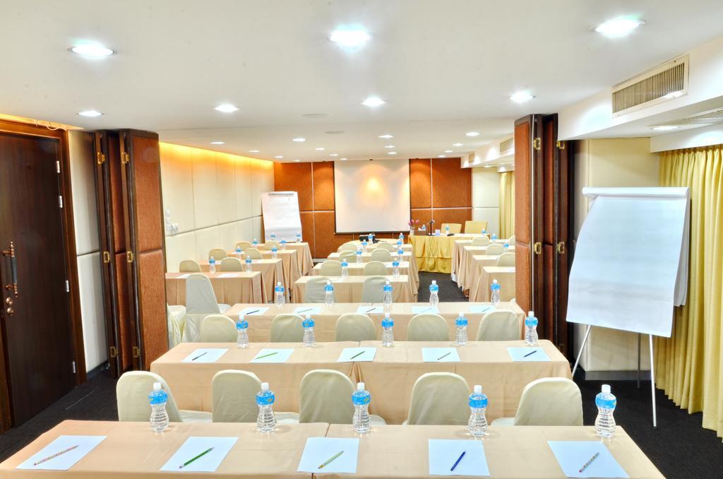 Ziniza The Boutique Service Apartment Bangkok Extérieur photo